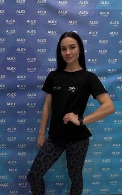 Инструктор тренажерного зала Кондратьева    Мария