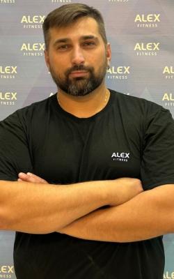 Инструктор групповых программ Сохов Константин